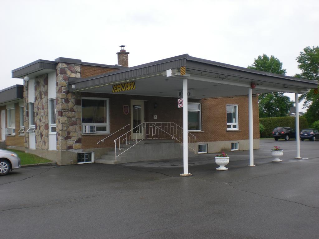 Motel Vaudreuil Kültér fotó